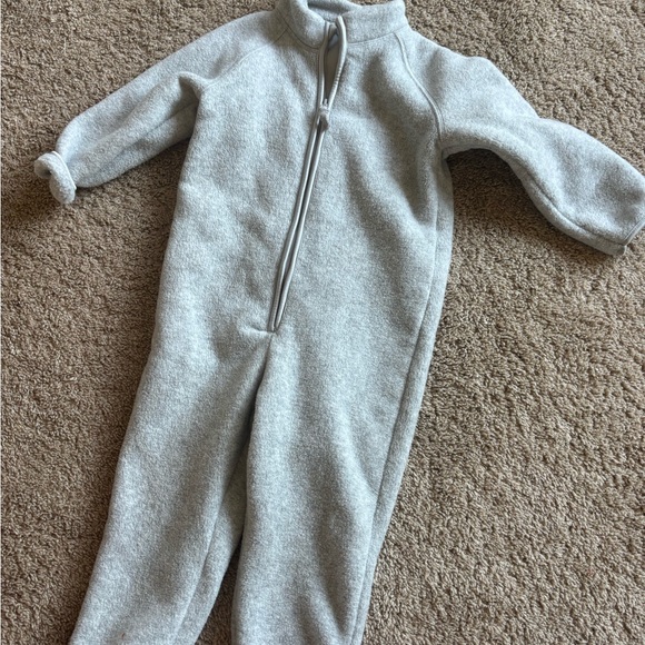 Cozy Fleece suit - Picture 1 of 2